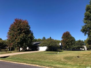 9711 W Countryside Ln, Edwards, IL 61528