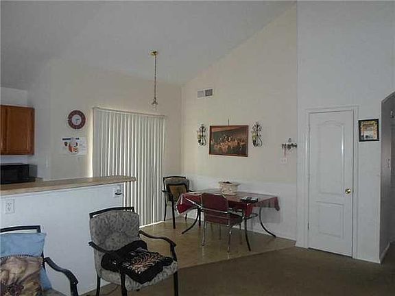 4th image of 10340 Valle Koki Dr
