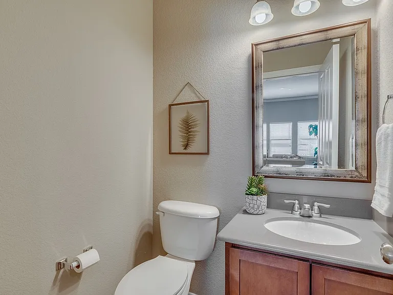 2816 Lubbock Ave — Photo 13