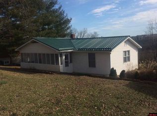 524 Combs Ave, Cotter, AR 72626