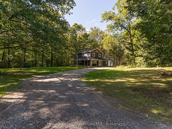 2nd image of 1184 Eveleigh Rd