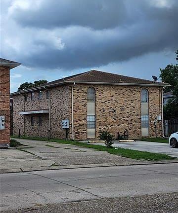 2nd image of 3708 Martinique Ave