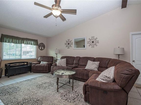 5th image of 23217 Mac Lellan Ave