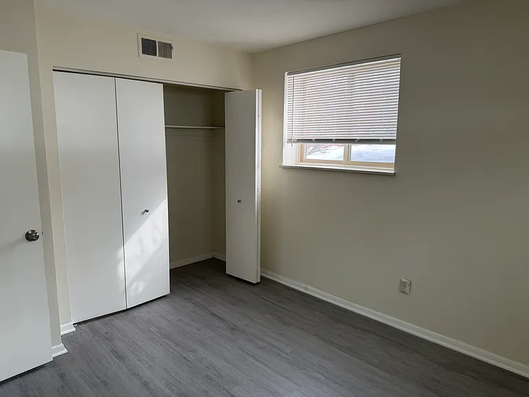 4560 E 104th St #9 — Photo 9