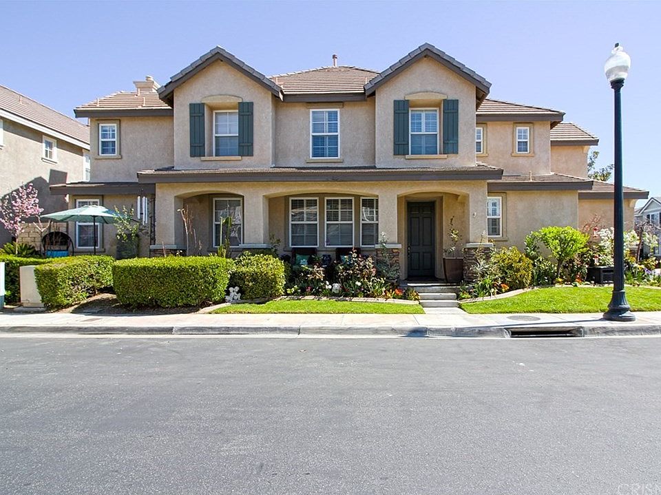 1st image of 23347 Clearwater Ln