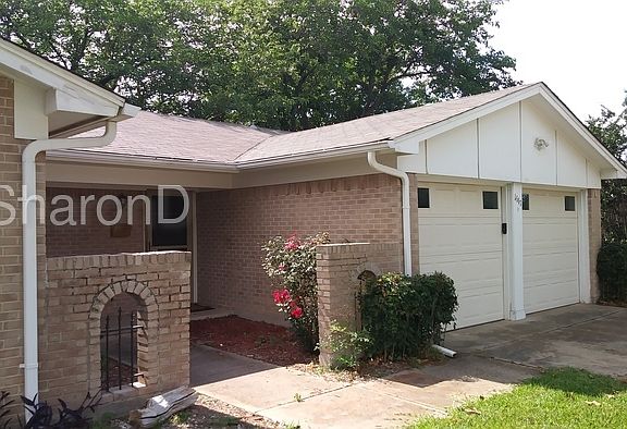 3rd image of 1617 Crestpark Dr