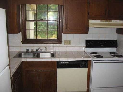 5th image of 718 Burnt Creek Dr NW APT A