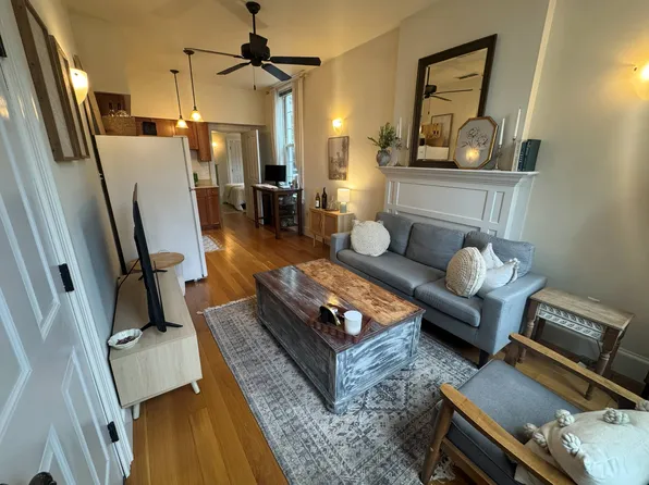 212 W Miner St APT 6, West Chester, PA 19382