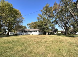 209 E Newton St, Mansfield, IL 61854