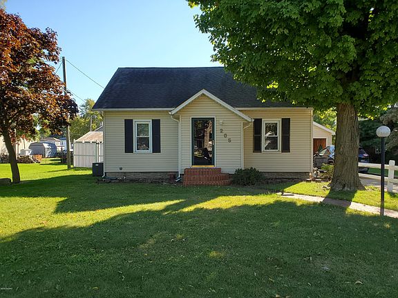 2nd image of 205 S Washington St