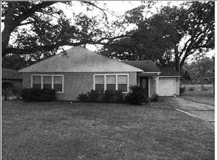 810 West Dr, Port Neches, TX 77651