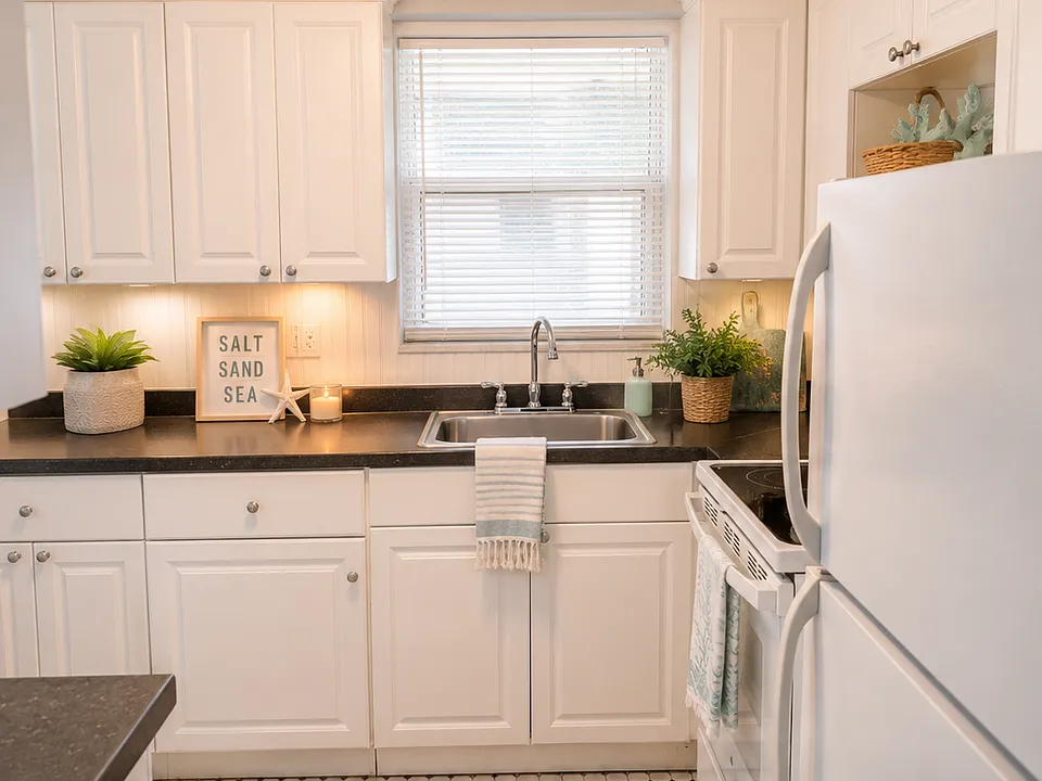 100 Royal Palm Way #201