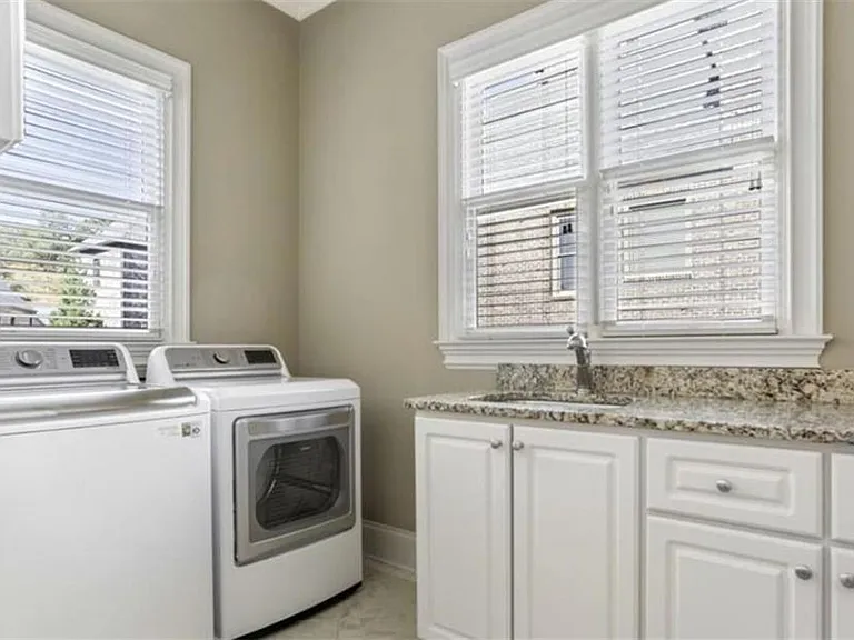 1762 Buckhead Ln NE — Photo 13