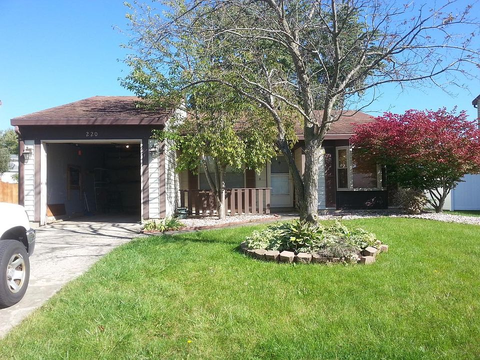 1st image of 220 N Lancaster Dr