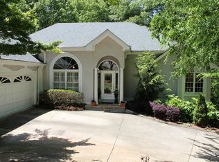 112 Magnolia Pl, Stockbridge, GA 30281