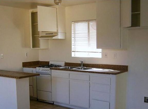 3rd image of 10815 Chamberlaine Way APT A