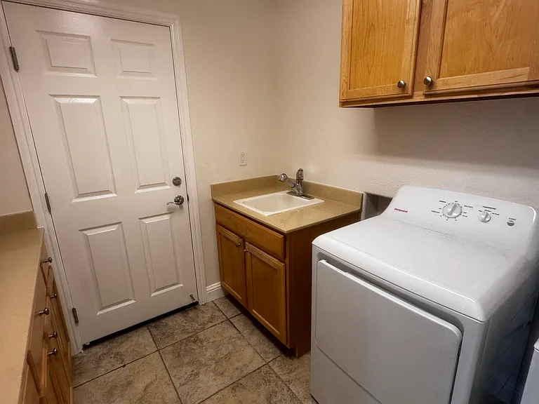 511 W Las Brisas Dr — Photo 23