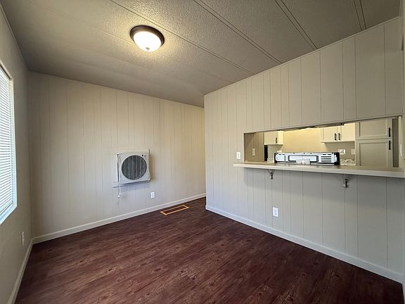 5th image of 282 Mary St