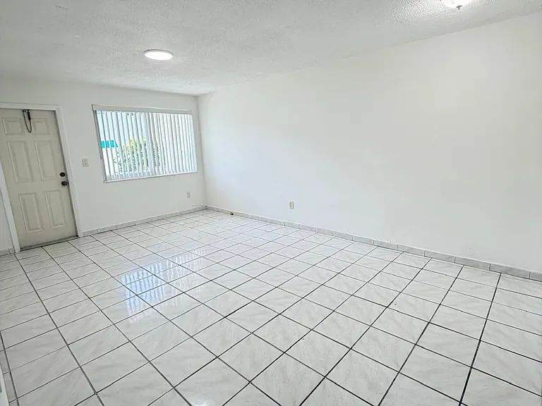 13215 NE 6th Ave #108 — Photo 7