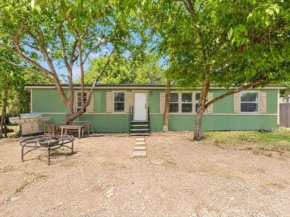 452 Christopher Dr, Eddy, TX 76524