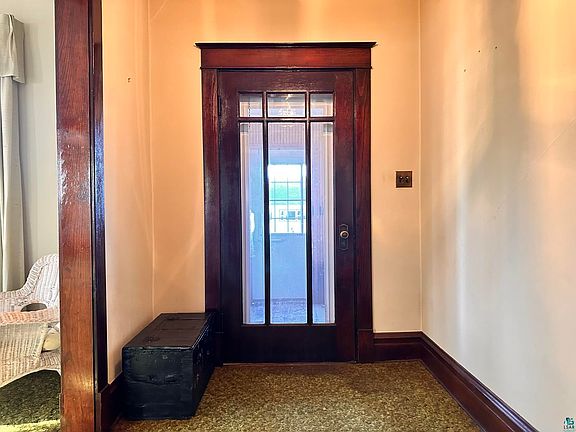 2nd image of 1514 6th St E