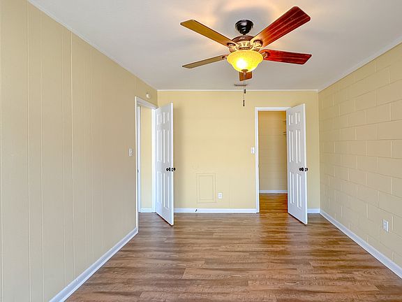 4th image of 2241 W Pensacola St #71
