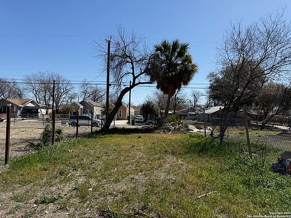 4th image of 831 S SAN EDUARDO AVE LOT E