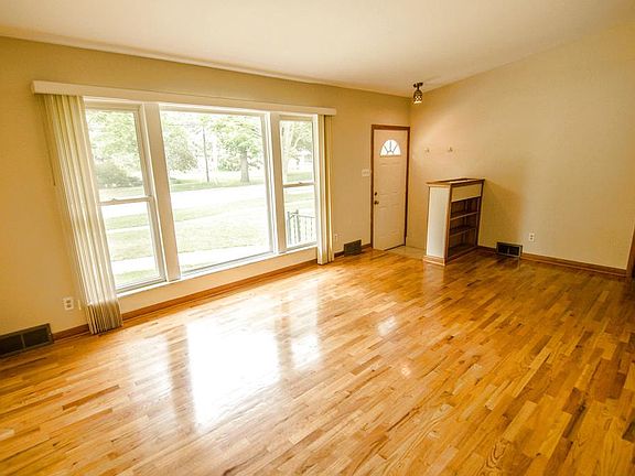 2nd image of 2709 Swede Ave