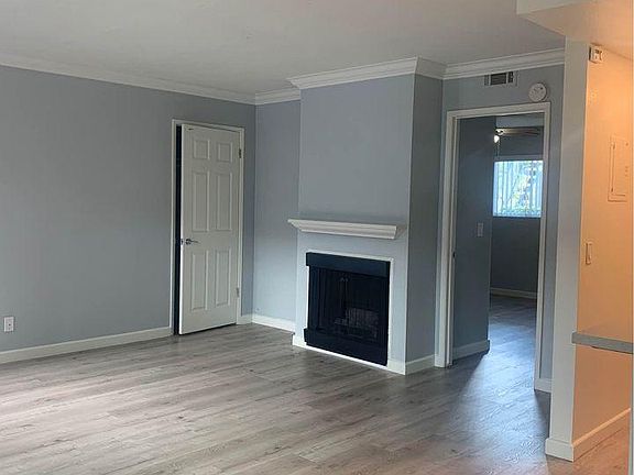 3rd image of 1409 Superior Ave APT 8