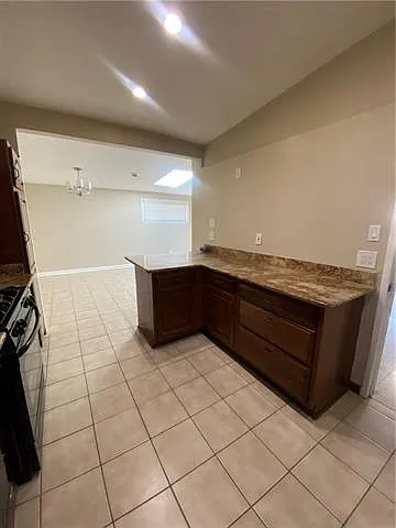 3 bed, 2.0 bath, 1500 sqft, $2,200 — Photo 4