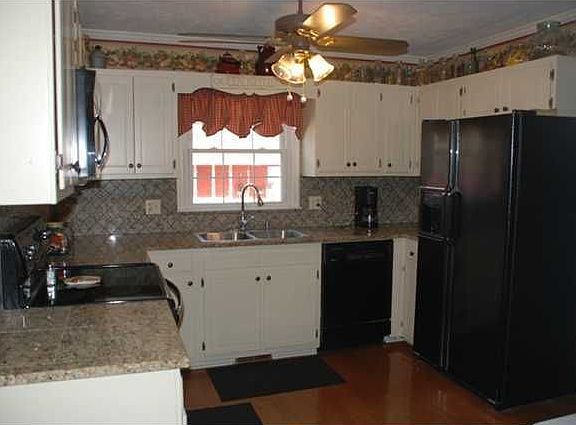 2nd image of 137 Cannon Dr