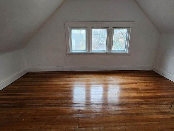 4th image of 3305 E Overlook Rd APT 3
