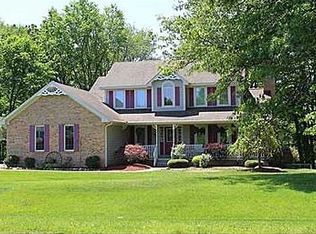 8752 Pebble Creek Dr, Pinckney, MI