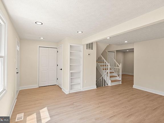3rd image of 8085 Steeple Chase Ct