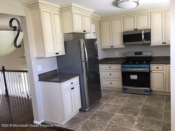 4th image of 248 Aldo Dr