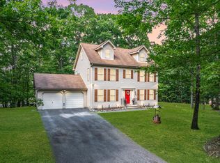 1154 Park Dr, East Stroudsburg, PA 18302