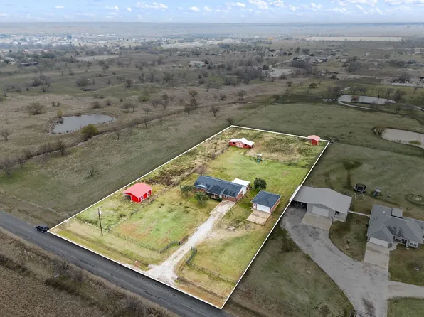 6935 H Lively Rd, Ponder, TX 76259
