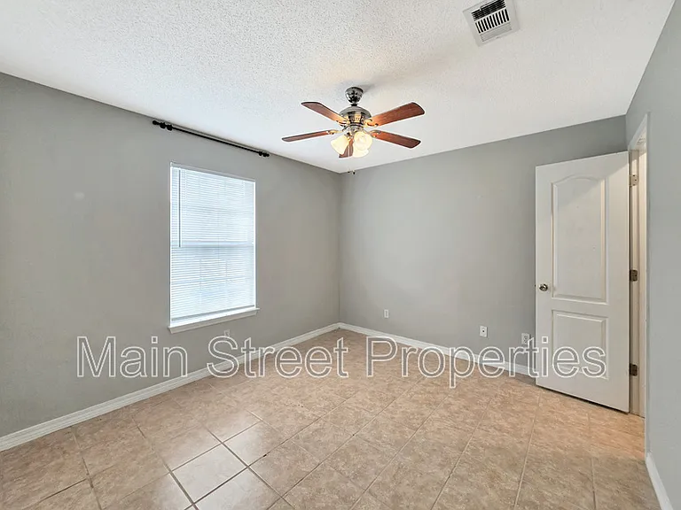 3359 Greenbriar Cir #A — Photo 12