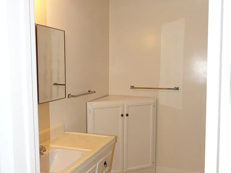 1125 Melrose Ave — Photo 9