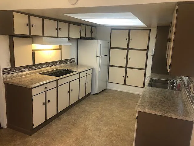3338 Franklin Ave #1 — Photo 8