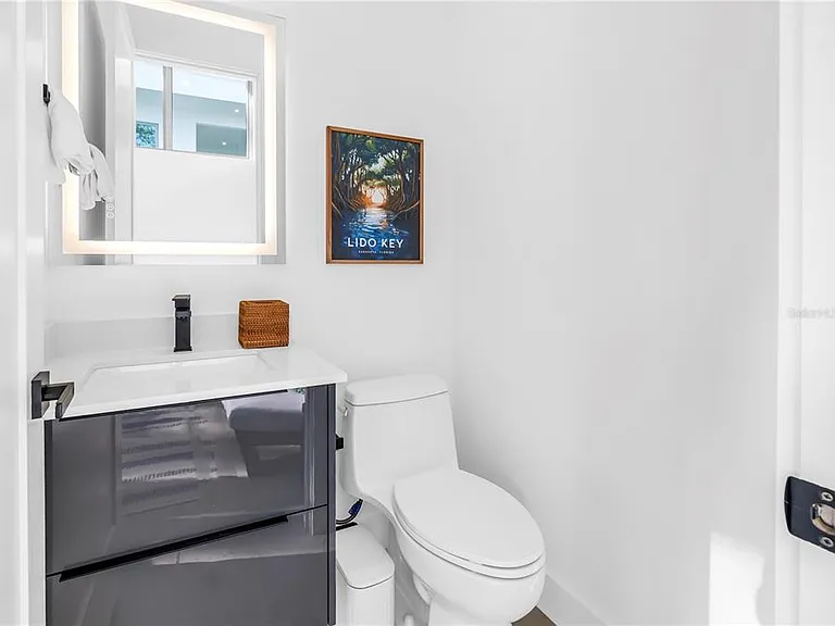 2065 Goldenrod St — Photo 88