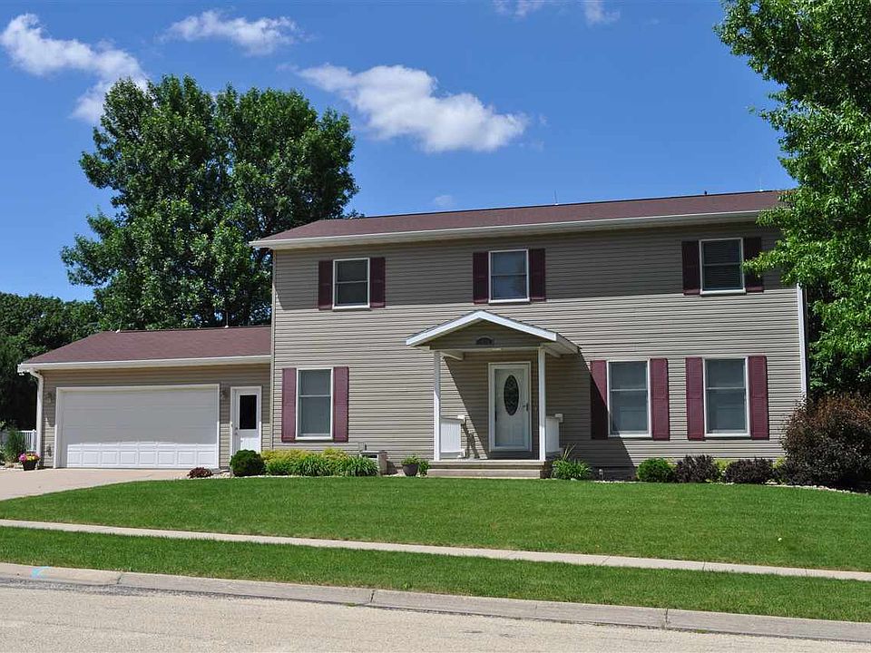 1st image of 1606 NW Hickory Heights Dr