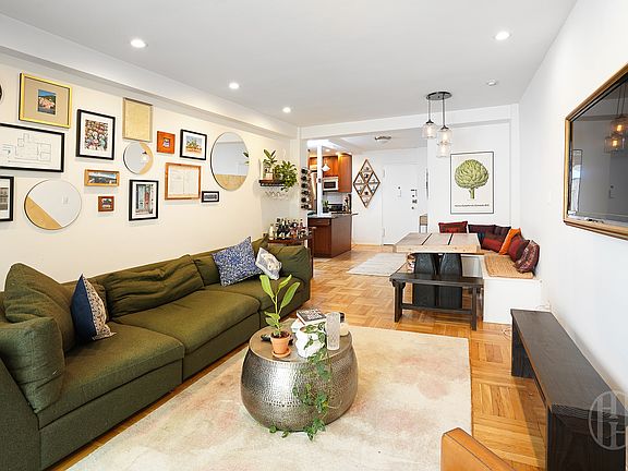 5th image of 211 E 18th St APT 1M