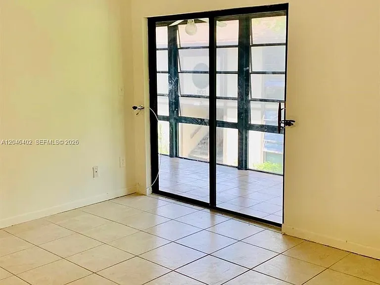 809 NE 199th St #206-7 — Photo 7