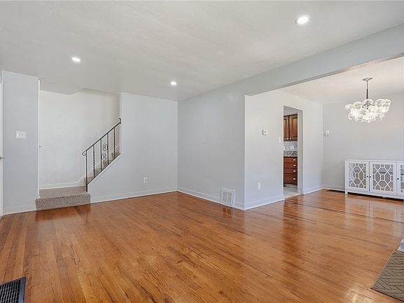 5th image of 21 Hardwood Rd