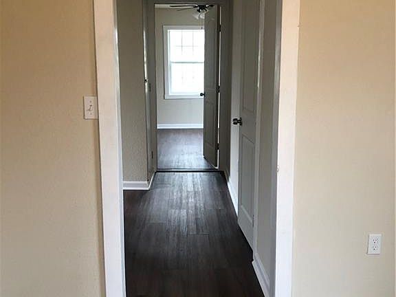 4th image of 103 Chenault St
