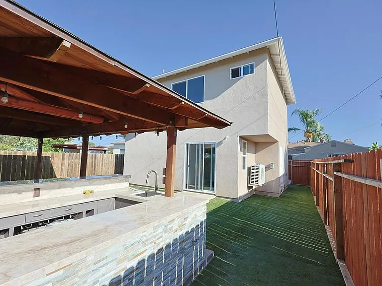 5740 Midwick St — Photo 1