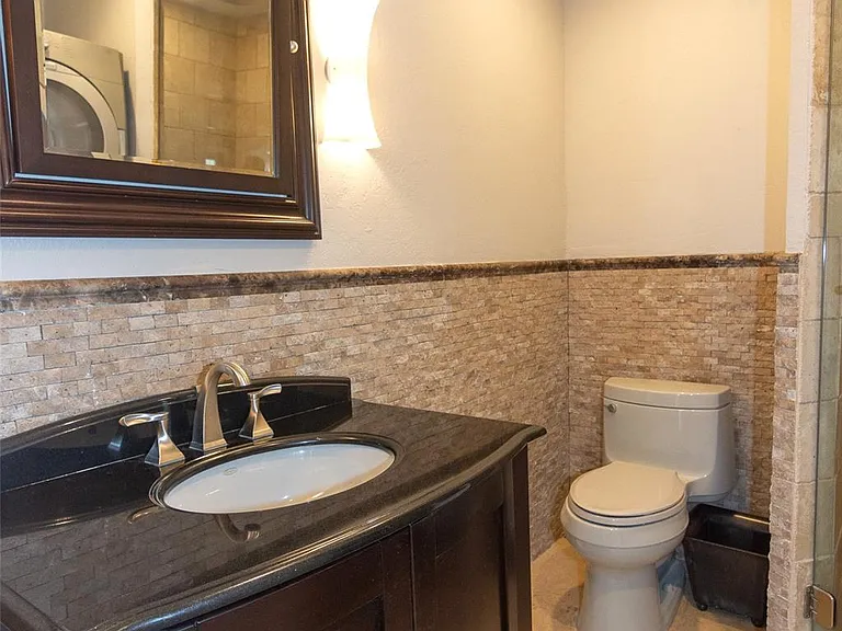 2410 Enfield Rd #10 — Photo 34