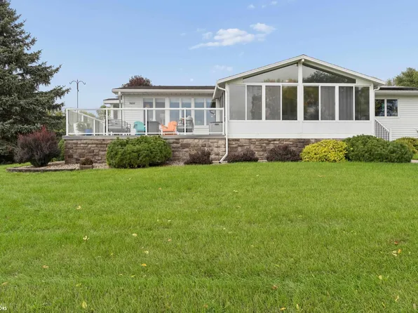 2608 N Shore Dr, Clear Lake, IA 50428