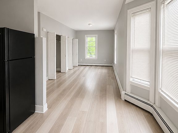 4th image of 51-53 Summer St #3c25f23c8